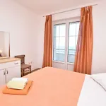 Apartment Brico *