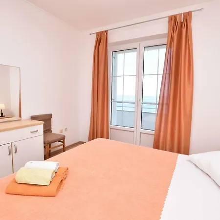 Apartment Brico *