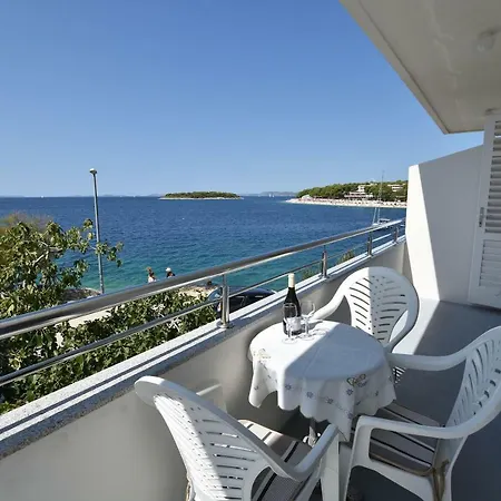 Appartement Brico Primošten